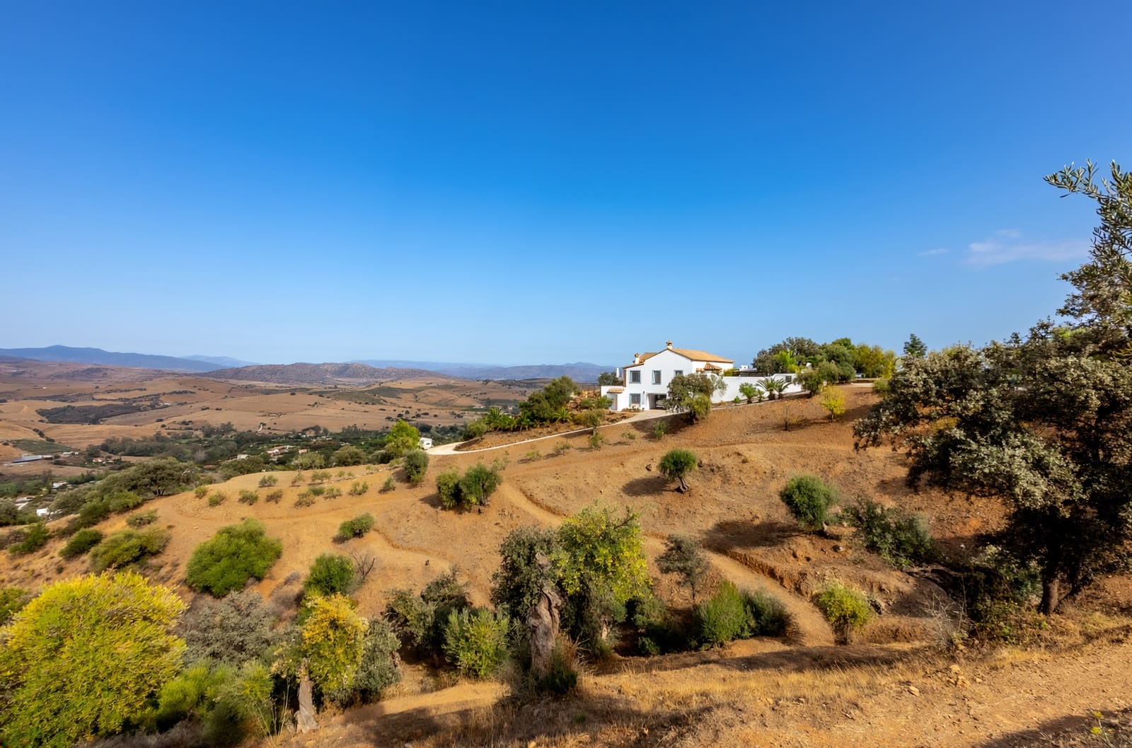 4 sypialnia Willa na sprzedaż w Coin z basenem garażem - 1 195 000 € (Ref: 9385431)