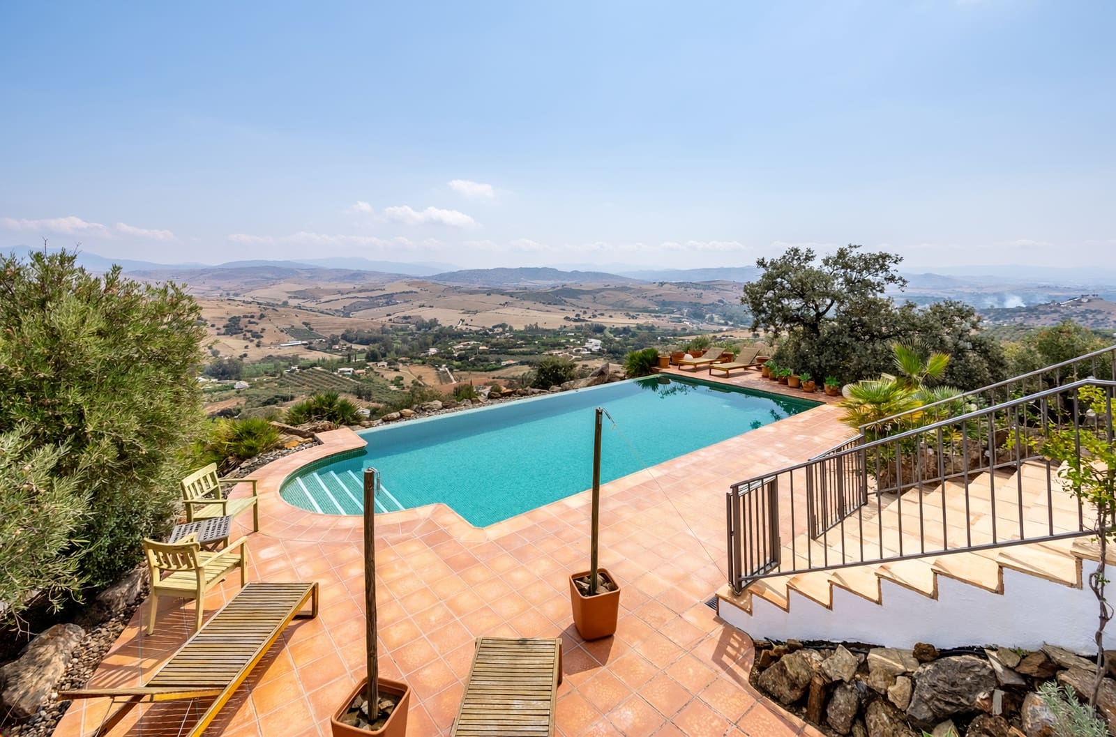 4 sypialnia Willa na sprzedaż w Coin z basenem garażem - 1 195 000 € (Ref: 9385431)