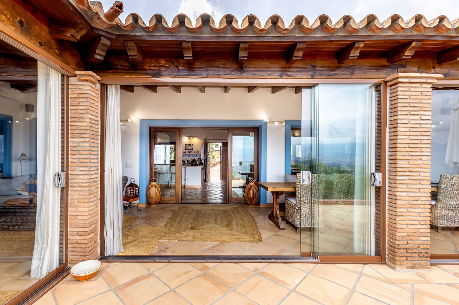 4 sypialnia Willa na sprzedaż w Coin z basenem garażem - 1 195 000 € (Ref: 9385431)