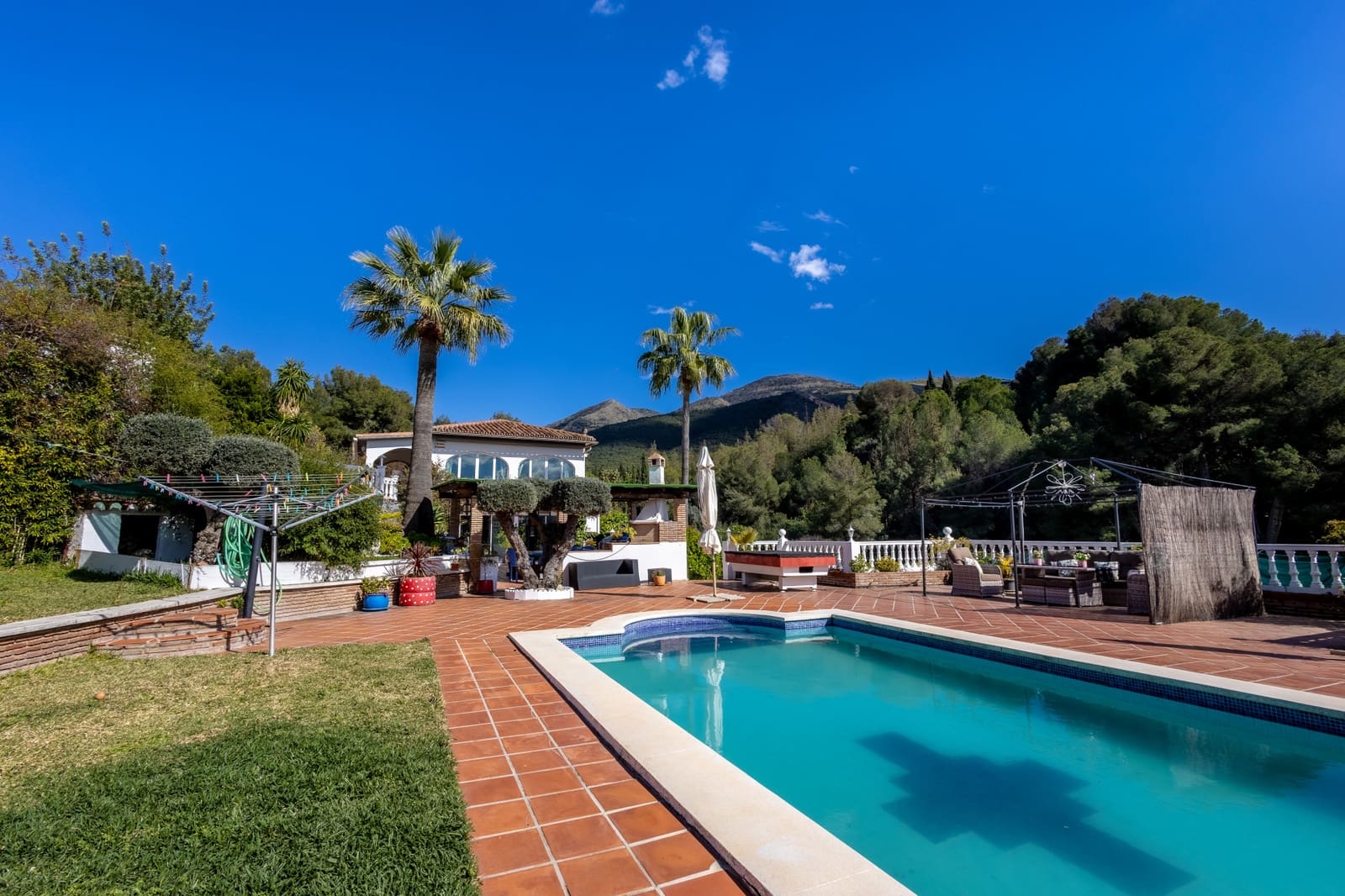 6 bedroom Finca/Country House for sale in Alhaurin el Grande with pool garage - € 625,000 (Ref: 9385432)