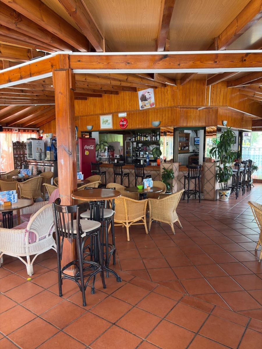 Restaurant/Bar til salgs i Roquetas de Mar - € 478 000 (Ref: 9395899)