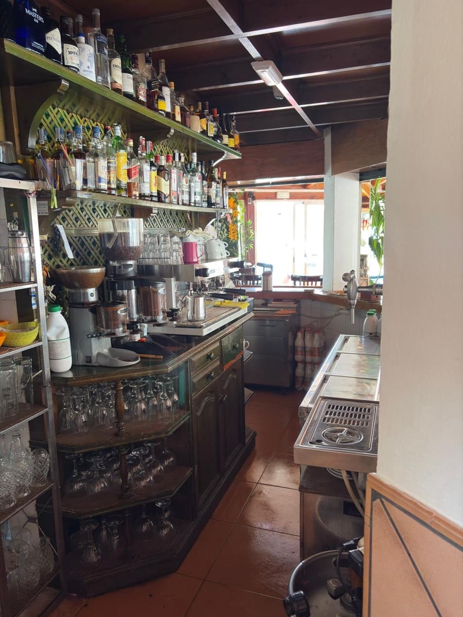 Restaurant/Bar til salgs i Roquetas de Mar - € 478 000 (Ref: 9395899)