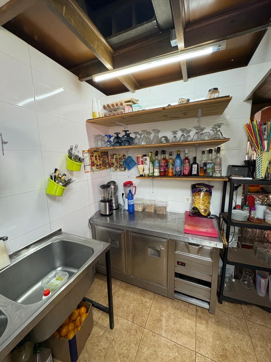 Restaurant/Bar til salgs i Roquetas de Mar - € 478 000 (Ref: 9395899)