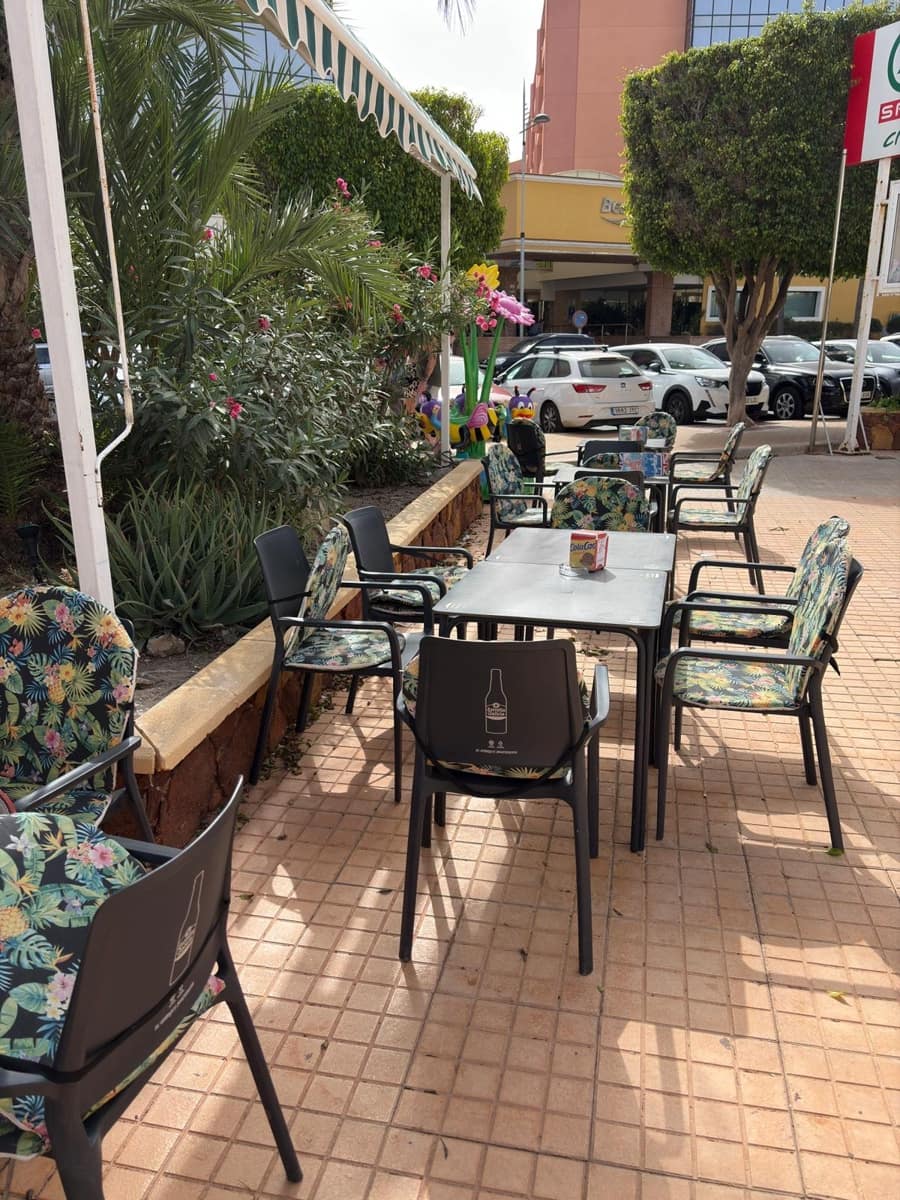 Restaurant/Bar til salgs i Roquetas de Mar - € 478 000 (Ref: 9395899)