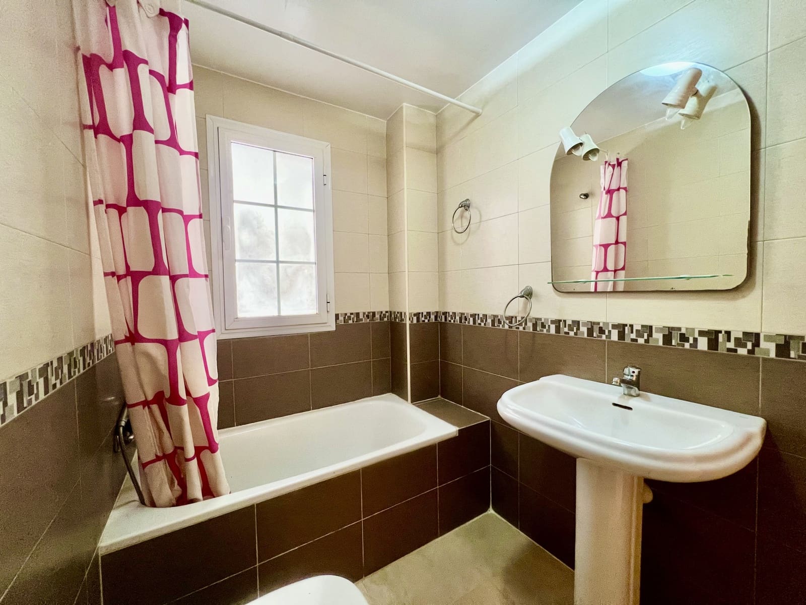 3 soverom Leilighet til salgs i Vicar med garasje - € 105 000 (Ref: 9395901)