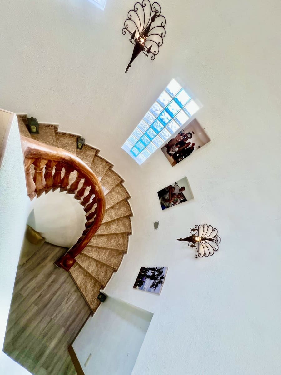 5 makuuhuone Huvila myytävänä paikassa Felix mukana uima-altaan 
autotalli - 377 000 € (Ref: 9395902)