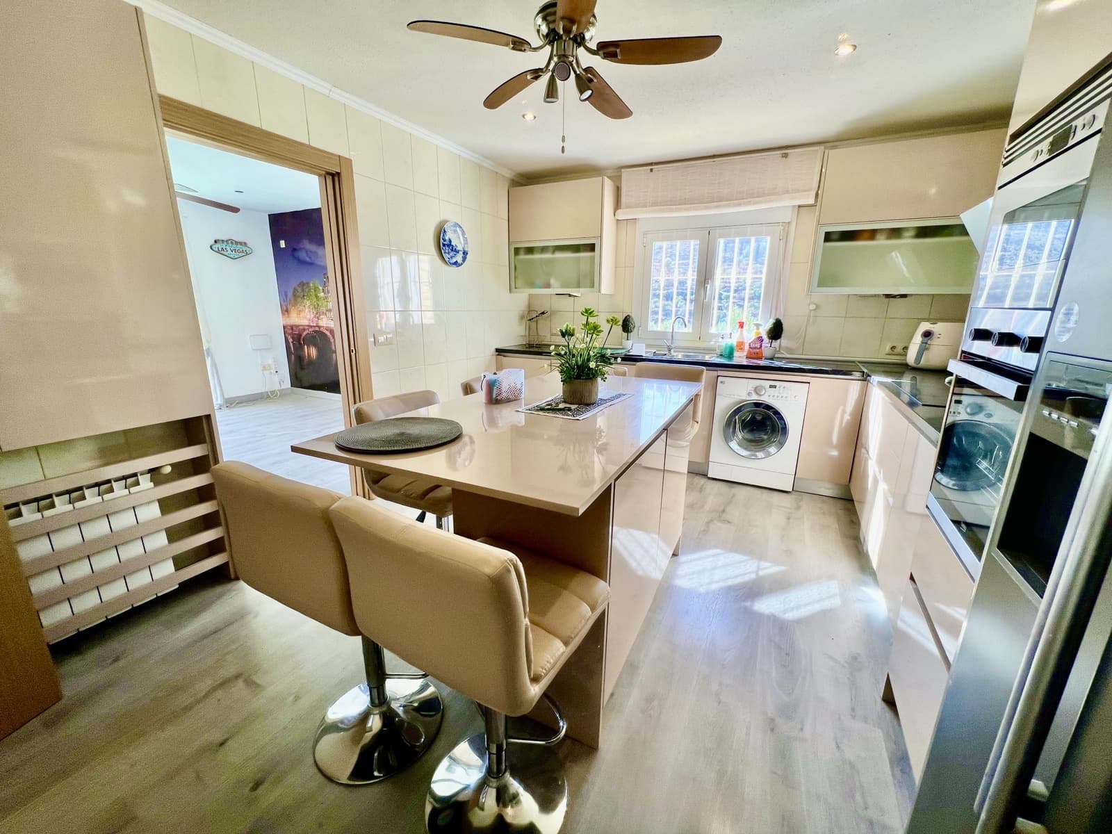 5 makuuhuone Huvila myytävänä paikassa Felix mukana uima-altaan 
autotalli - 377 000 € (Ref: 9395902)