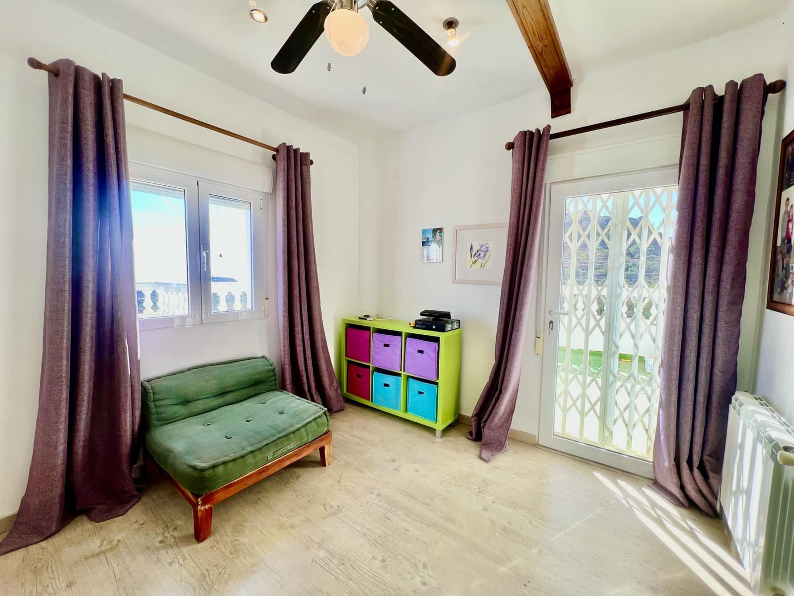 5 makuuhuone Huvila myytävänä paikassa Felix mukana uima-altaan 
autotalli - 377 000 € (Ref: 9395902)