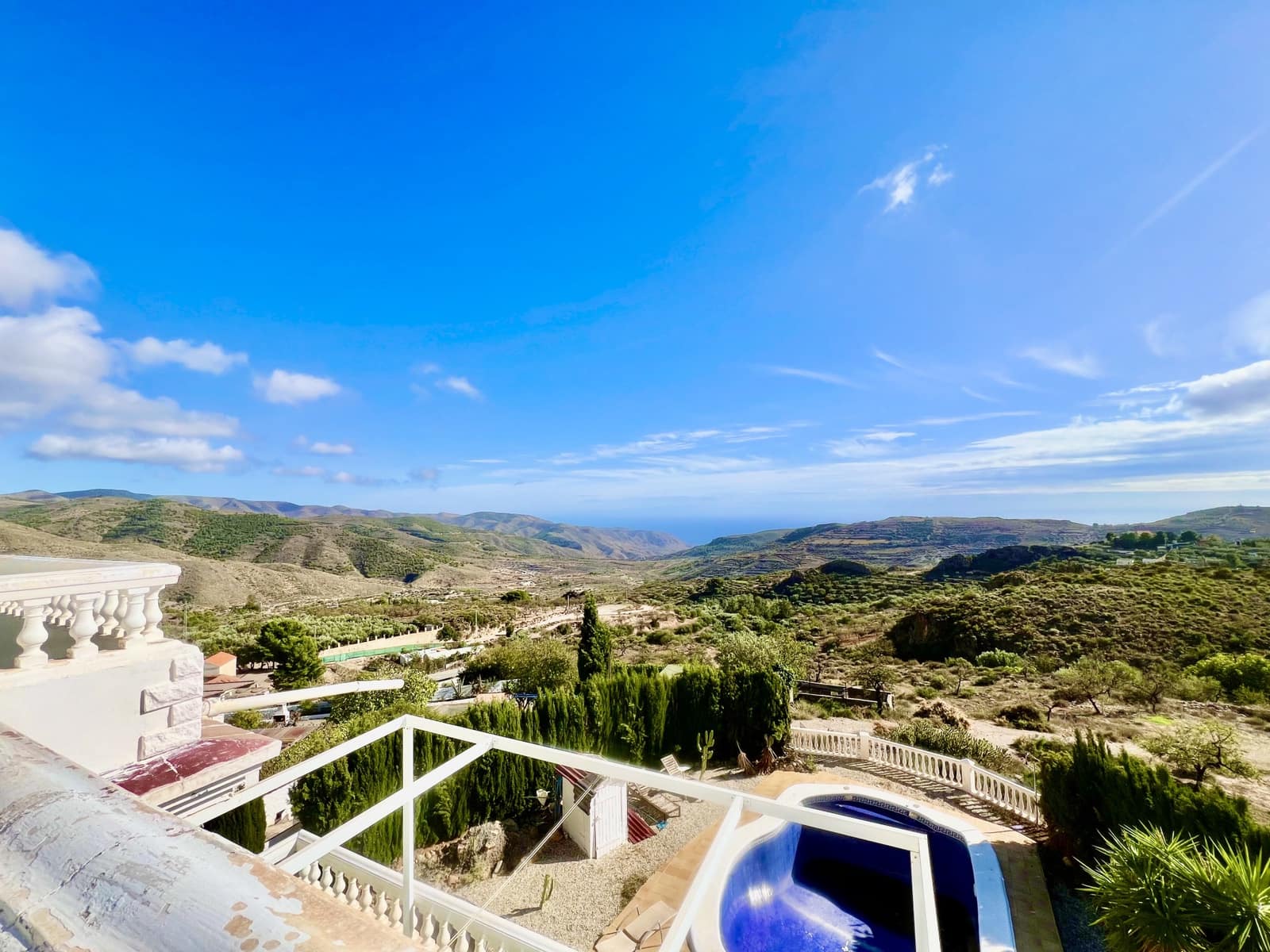 5 makuuhuone Huvila myytävänä paikassa Felix mukana uima-altaan 
autotalli - 377 000 € (Ref: 9395902)