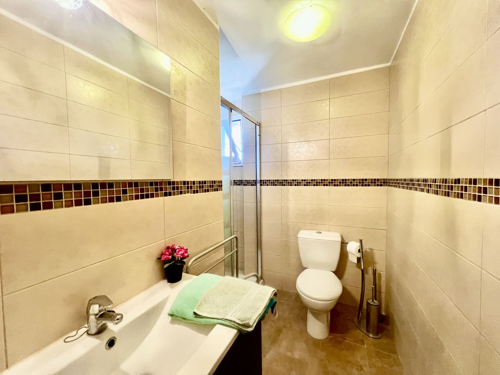 5 makuuhuone Huvila myytävänä paikassa Felix mukana uima-altaan 
autotalli - 377 000 € (Ref: 9395902)