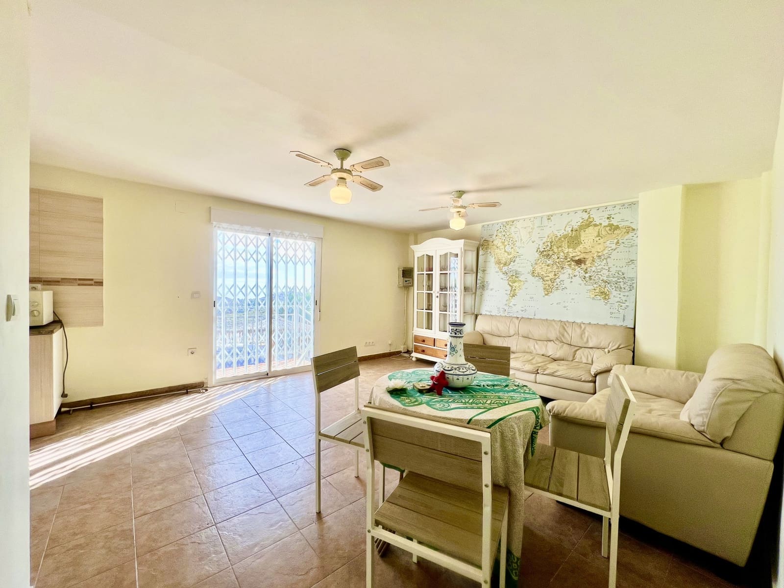 5 makuuhuone Huvila myytävänä paikassa Felix mukana uima-altaan 
autotalli - 377 000 € (Ref: 9395902)