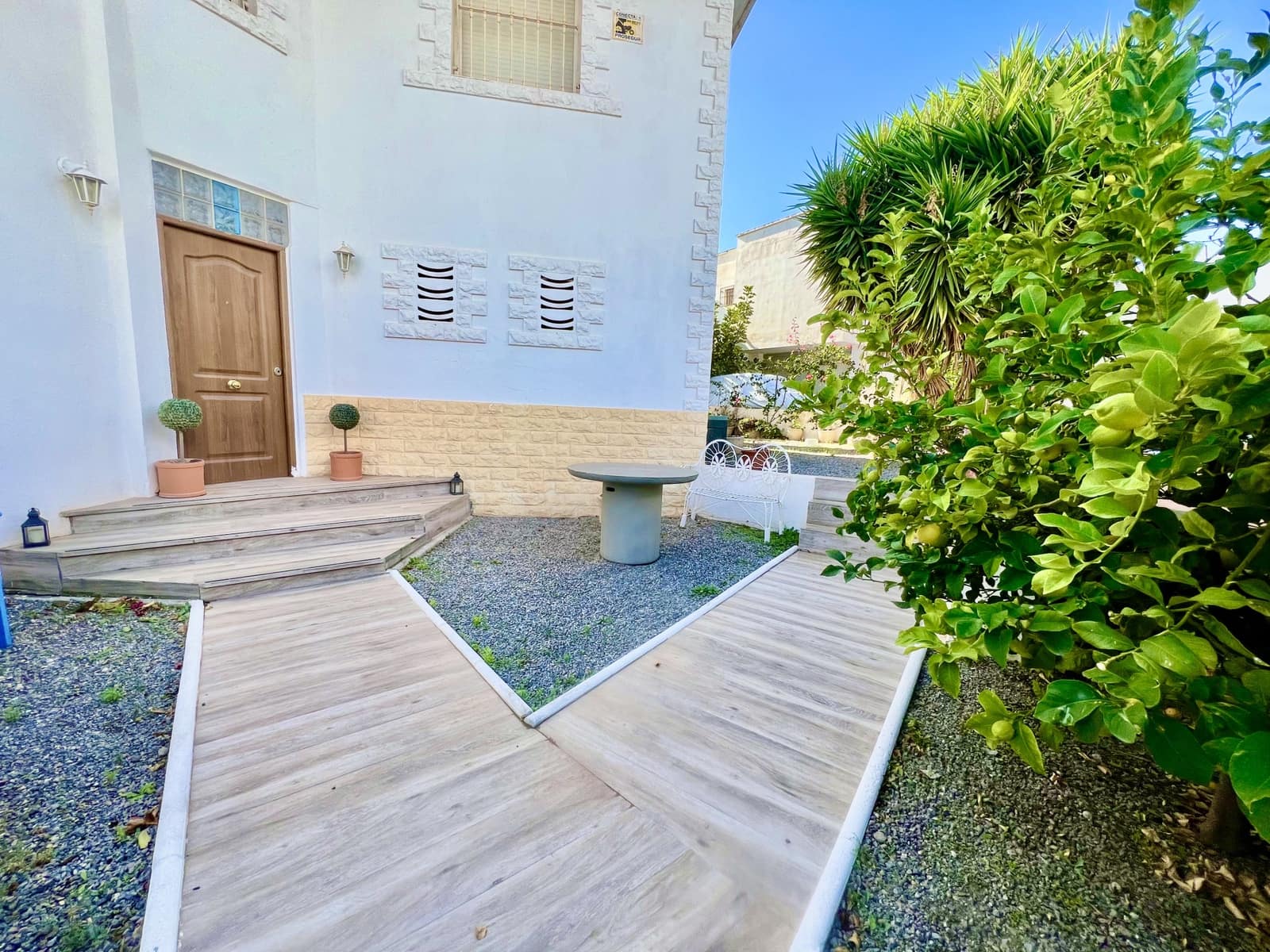 5 makuuhuone Huvila myytävänä paikassa Felix mukana uima-altaan 
autotalli - 377 000 € (Ref: 9395902)