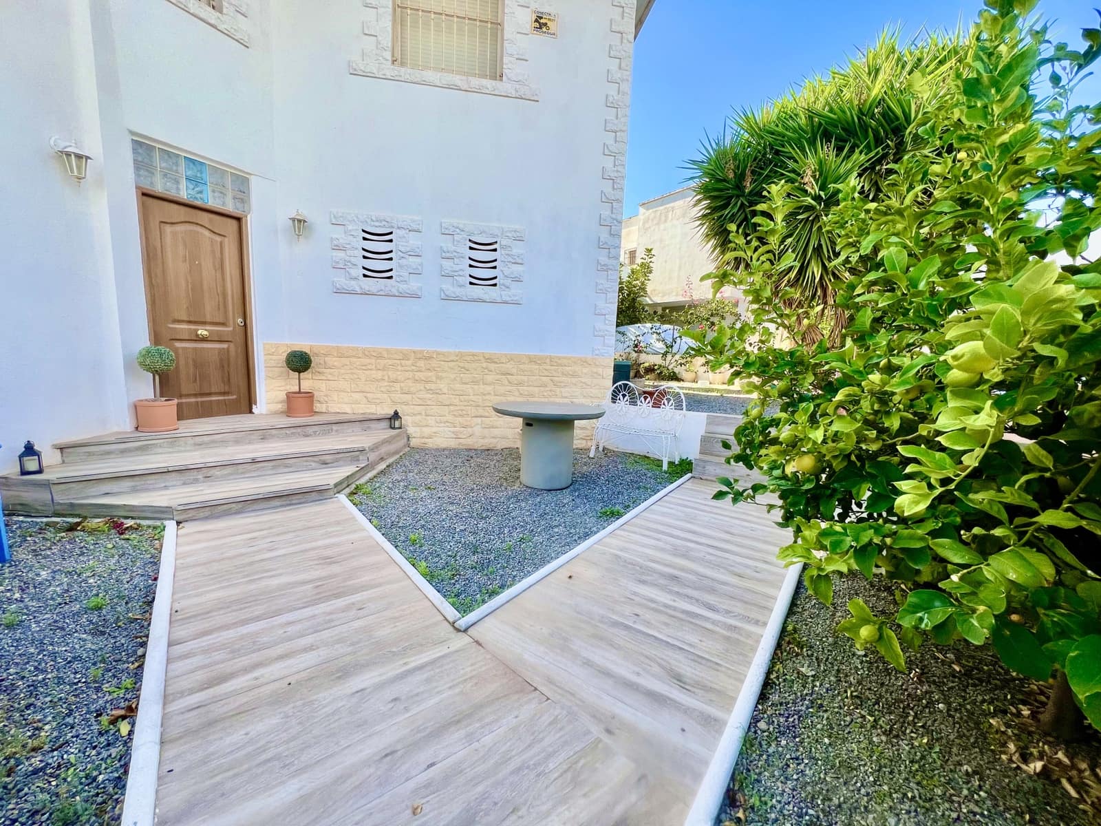 5 soveværelse Villa til salg i Felix med swimmingpool garage - € 377.000 (Ref: 9395902)