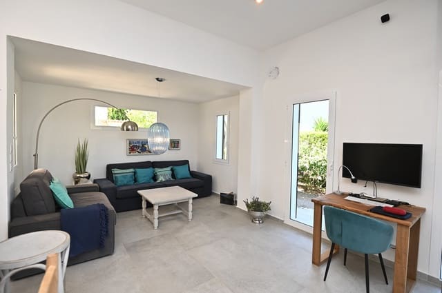 2 sovrum Villa till salu i Es Figueral, Santa Eulalia / Santa Eularia med garage - 1 180 000 € (Ref: 9395904)