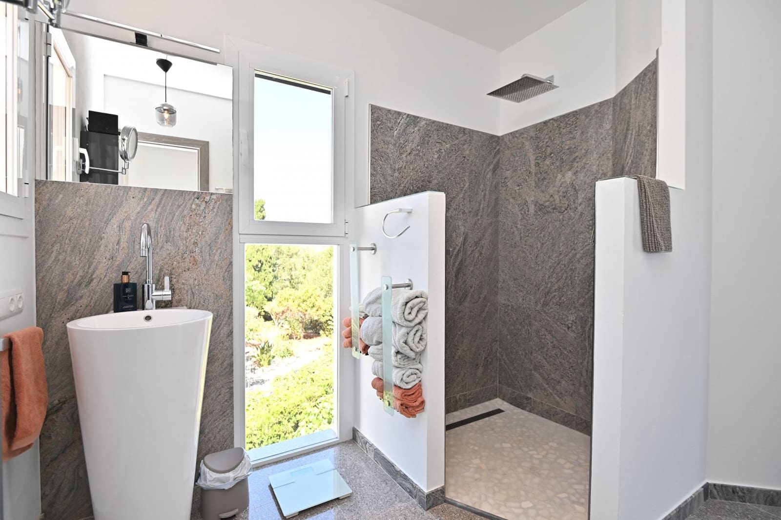 2 sypialnia Willa na sprzedaż w Es Figueral z garażem - 1 180 000 € (Ref: 9395904)