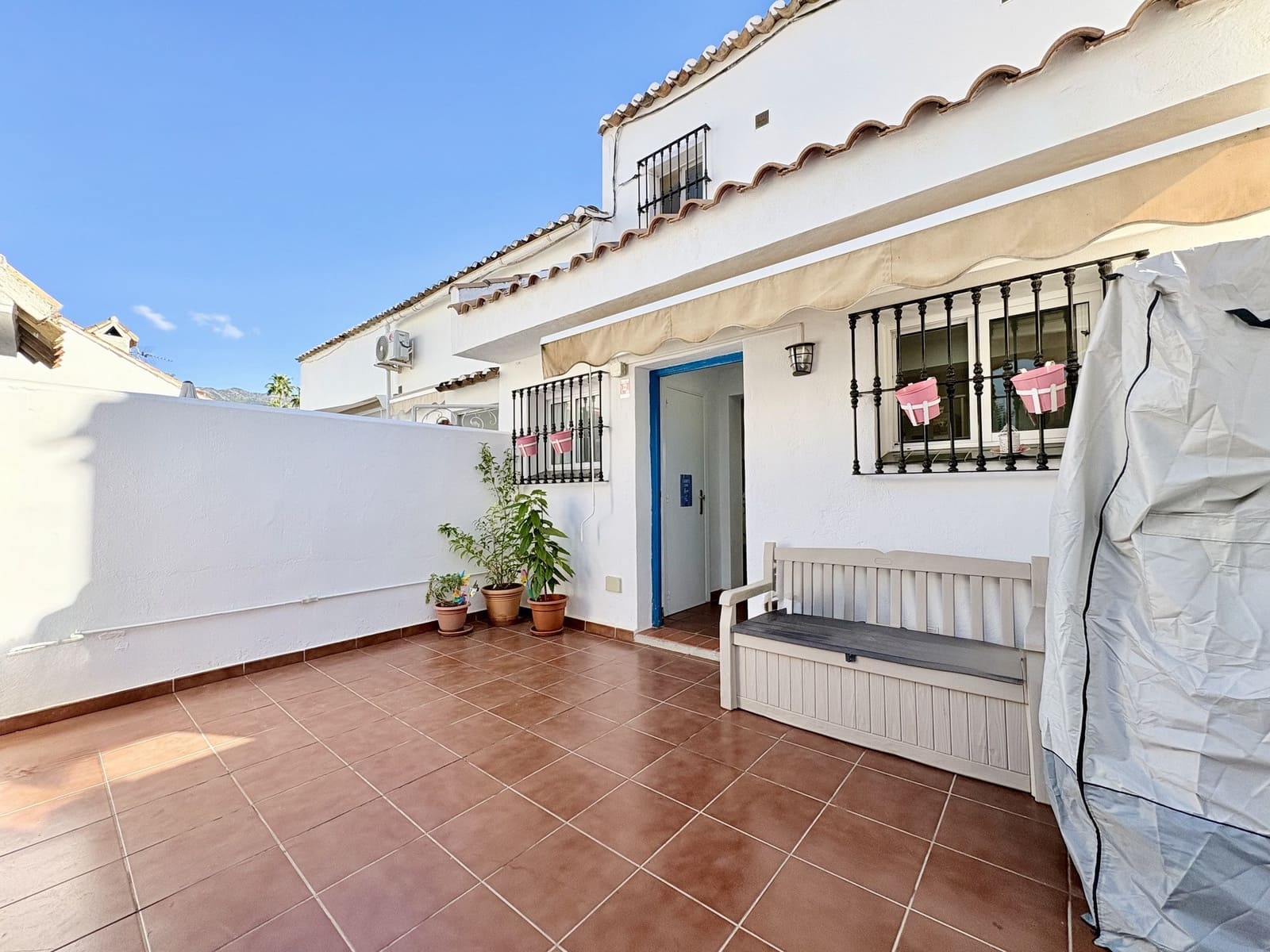 3 bedroom Townhouse for sale in Mijas Costa with pool garage - € 345,000 (Ref: 9398366)