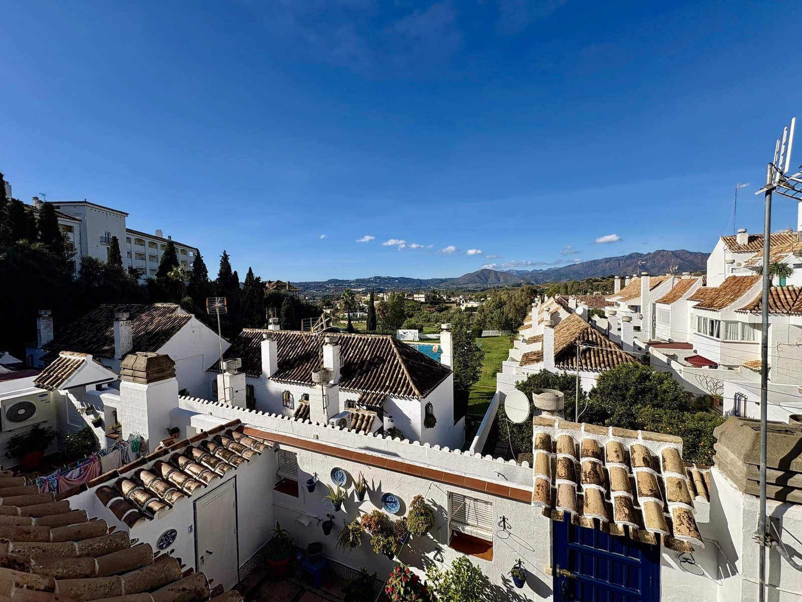 3 bedroom Townhouse for sale in Mijas Costa with pool garage - € 345,000 (Ref: 9398366)