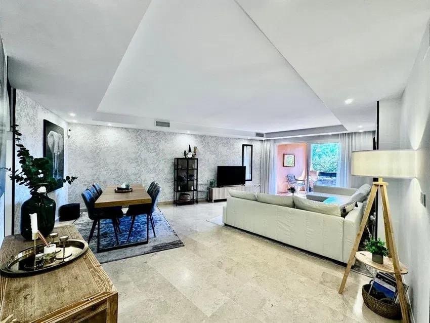 3 makuuhuone Huoneisto myytävänä paikassa Marbella mukana uima-altaan 
autotalli - 1 050 000 € (Ref: 9400776)