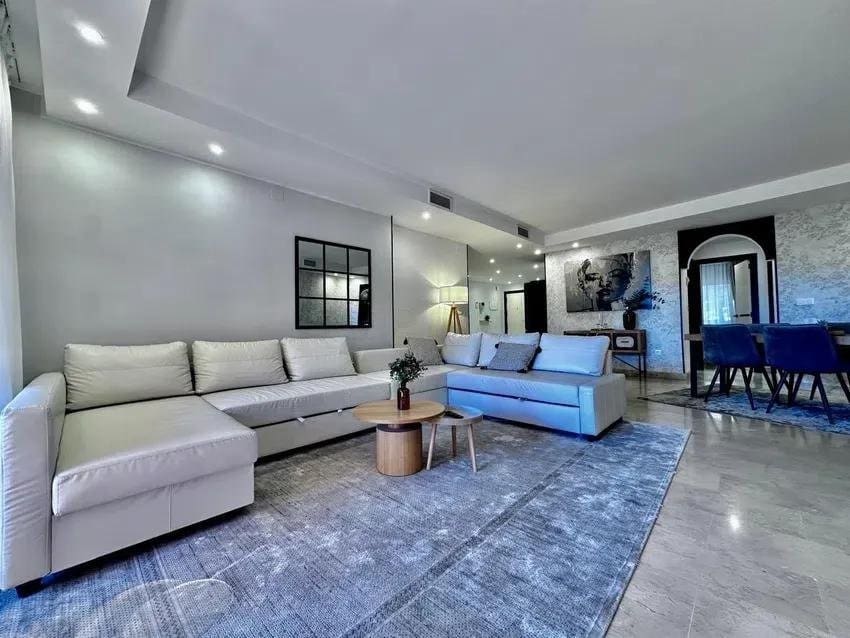 3 makuuhuone Huoneisto myytävänä paikassa Marbella mukana uima-altaan 
autotalli - 1 050 000 € (Ref: 9400776)