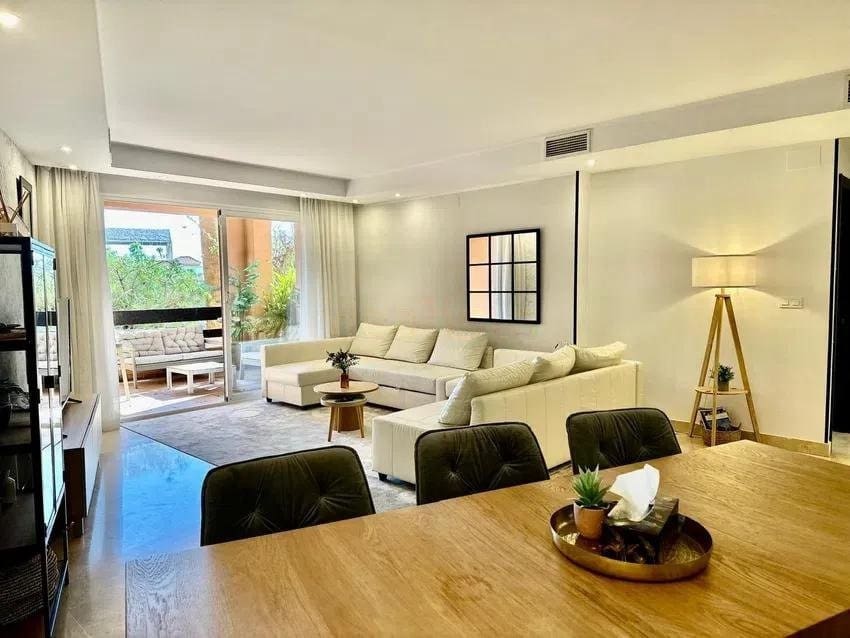 3 makuuhuone Huoneisto myytävänä paikassa Marbella mukana uima-altaan 
autotalli - 1 050 000 € (Ref: 9400776)