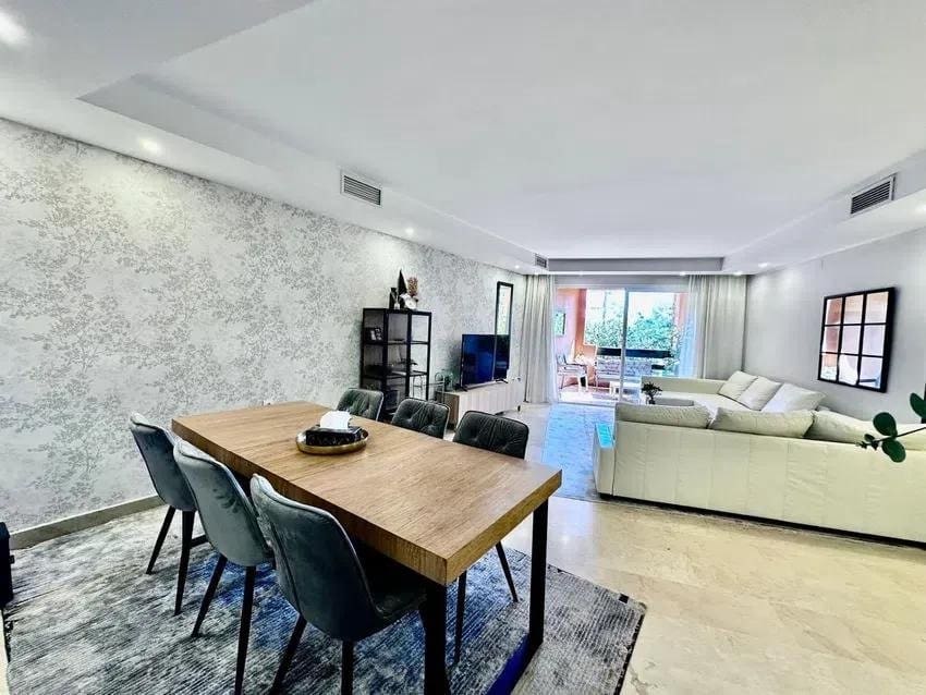 3 makuuhuone Huoneisto myytävänä paikassa Marbella mukana uima-altaan 
autotalli - 1 050 000 € (Ref: 9400776)