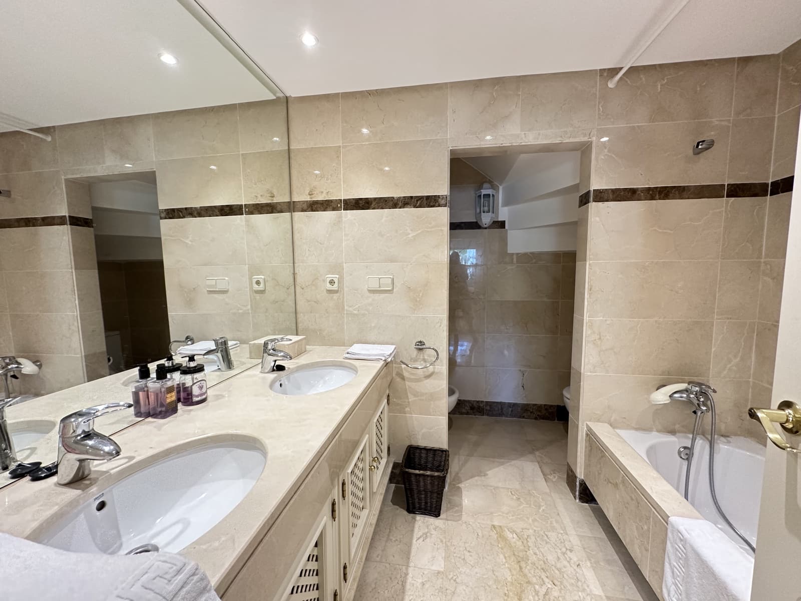 3 slaapkamer Penthouse te koop in Marbella met zwembad garage - € 1.600.000 (Ref: 9400777)