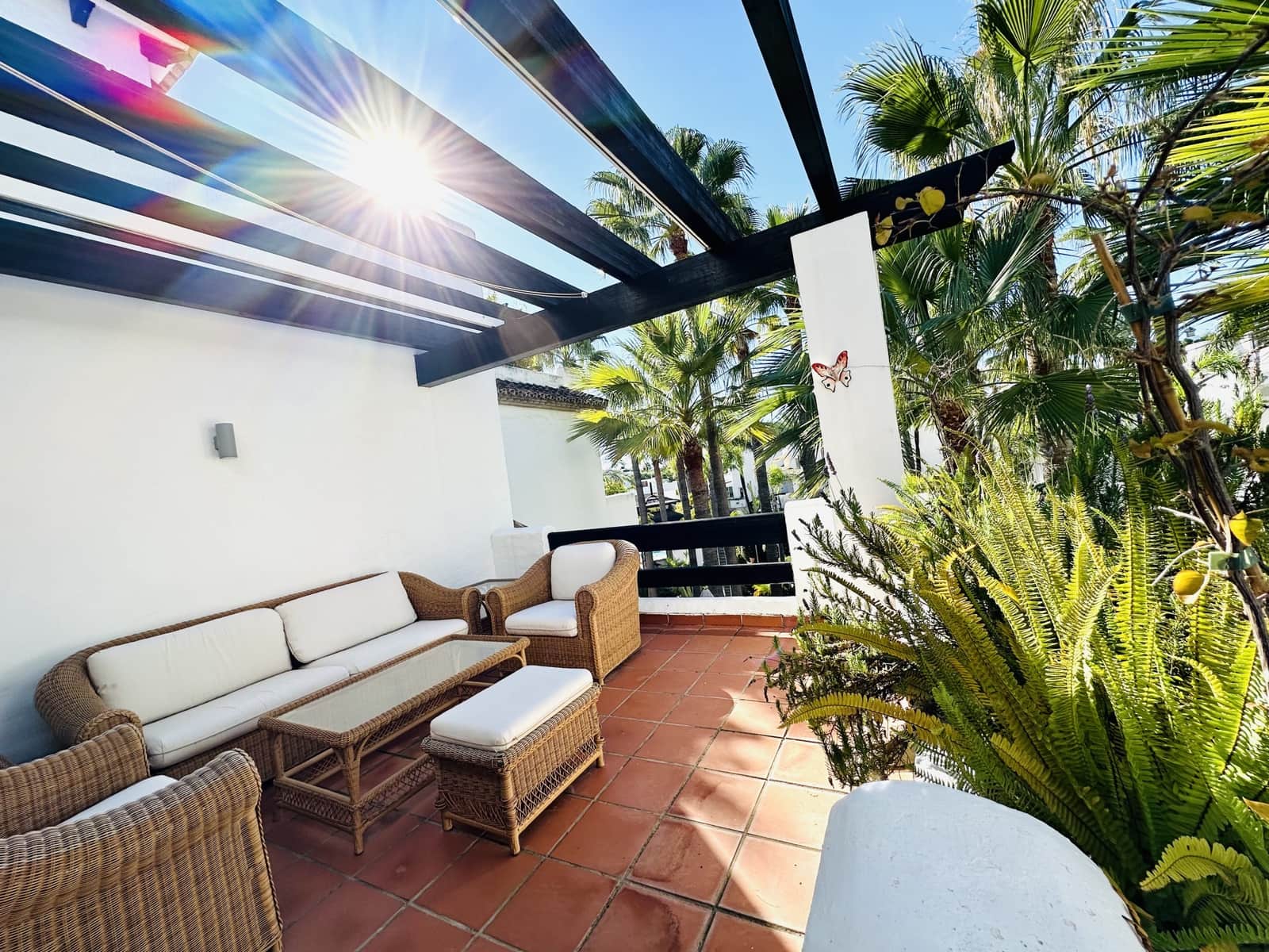3 soveværelse Penthouse til salg i Marbella med swimmingpool garage - € 1.600.000 (Ref: 9400777)