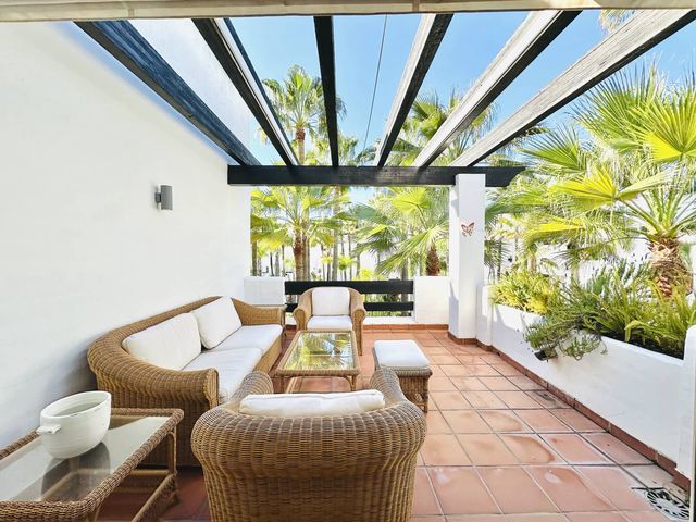 3 soveværelse Penthouse til salg i Marbella med swimmingpool garage - € 1.600.000 (Ref: 9400777)