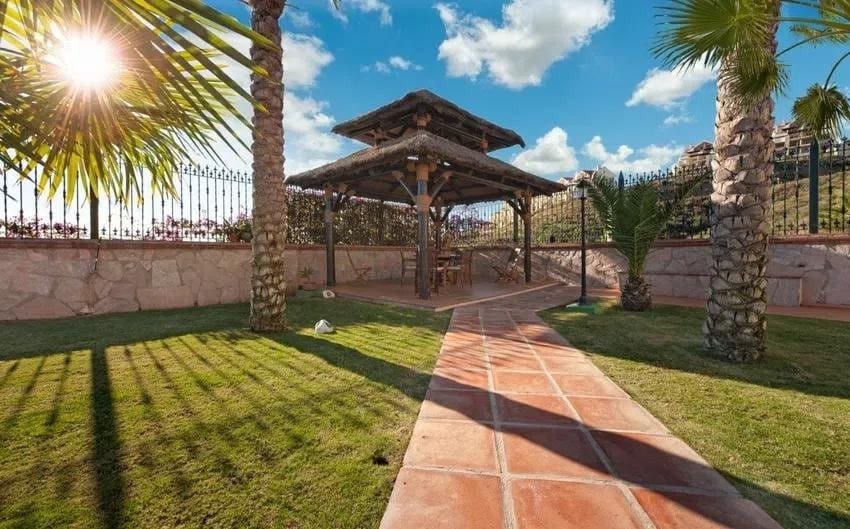 7 soveværelse Villa til salg i La Cala de Mijas med swimmingpool garage - € 5.600.000 (Ref: 9406500)