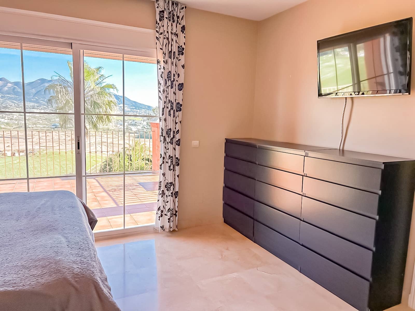 4 soveværelse Villa til salg i Mijas Costa med swimmingpool - € 1.064.000 (Ref: 9415800)