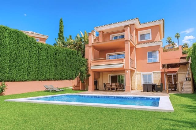 4 soveværelse Villa til salg i Mijas Costa, Mijas med swimmingpool - € 995.000 (Ref: 9415800)