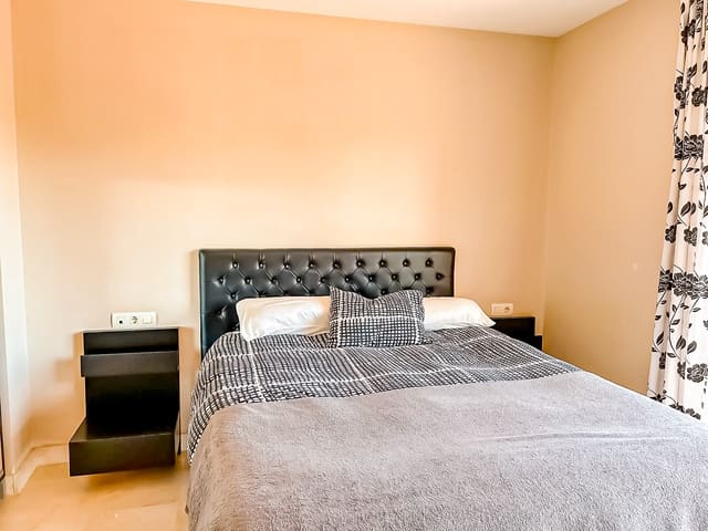 4 soveværelse Villa til salg i Mijas Costa, Mijas med swimmingpool - € 995.000 (Ref: 9415800)