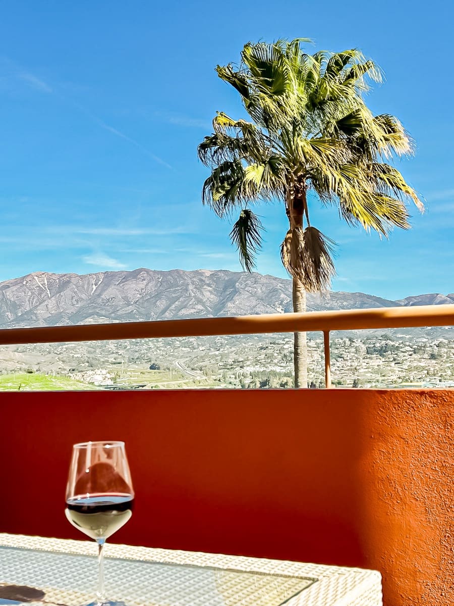 4 soveværelse Villa til salg i Mijas Costa med swimmingpool - € 995.000 (Ref: 9415800)