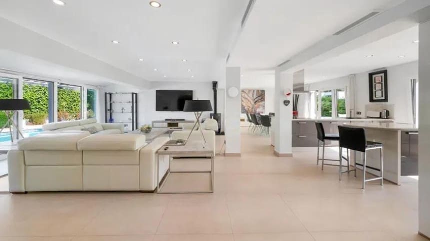 8 bedroom Villa for sale in San Pedro de Alcantara with pool garage - € 3,000,000 (Ref: 9419565)