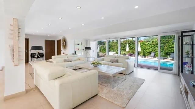 8 soverom Villa til salgs i San Pedro de Alcantara, Marbella med svømmebasseng garasje - € 3 500 000 (Ref: 9419565)