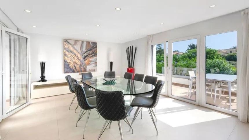 8 bedroom Villa for sale in San Pedro de Alcantara with pool garage - € 3,500,000 (Ref: 9419565)