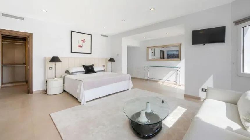 8 bedroom Villa for sale in San Pedro de Alcantara with pool garage - € 3,500,000 (Ref: 9419565)