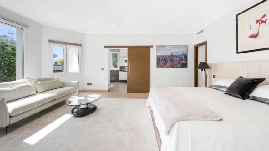 8 bedroom Villa for sale in San Pedro de Alcantara with pool garage - € 3,500,000 (Ref: 9419565)