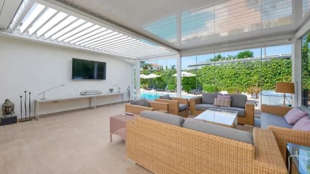 8 soverom Villa til salgs i San Pedro de Alcantara, Marbella med svømmebasseng garasje - € 3 500 000 (Ref: 9419565)