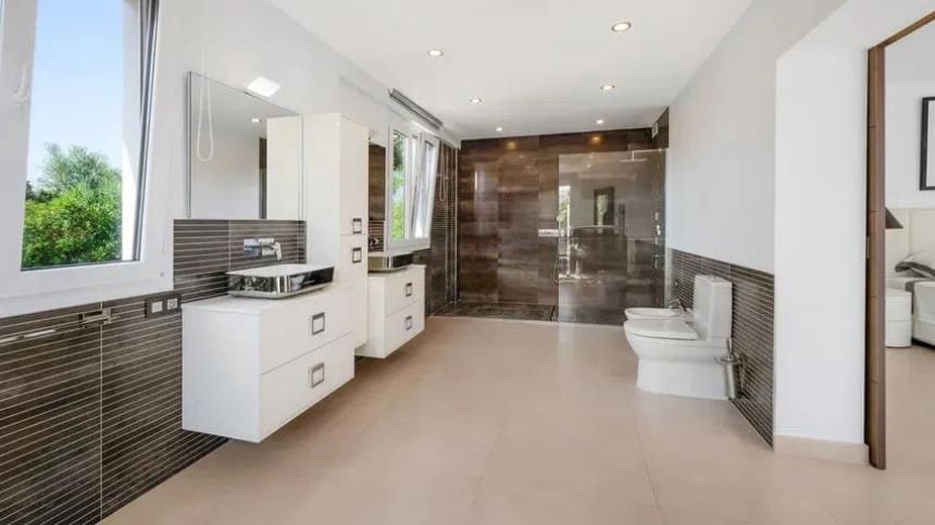 8 bedroom Villa for sale in San Pedro de Alcantara with pool garage - € 3,500,000 (Ref: 9419565)