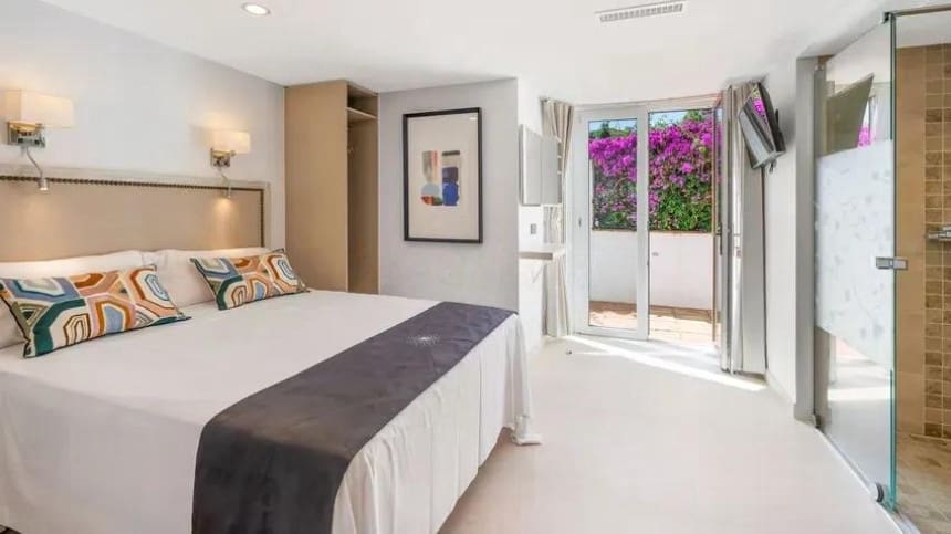 8 bedroom Villa for sale in San Pedro de Alcantara with pool garage - € 3,500,000 (Ref: 9419565)