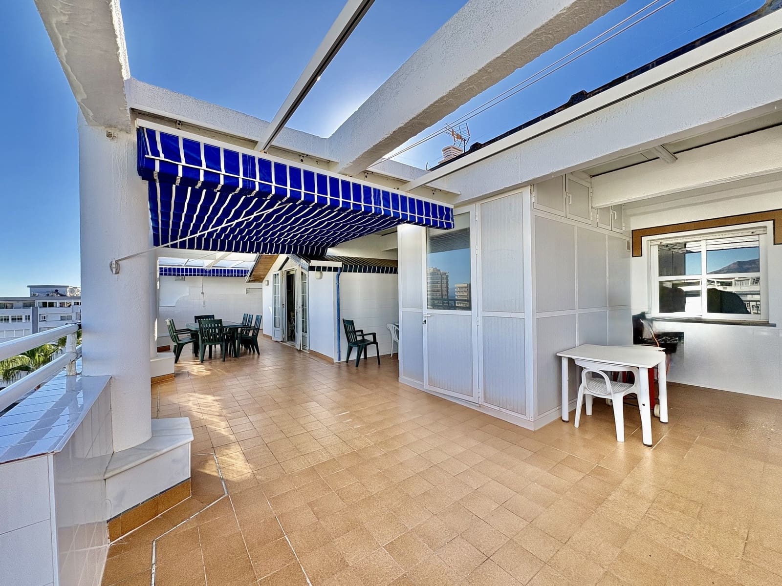3 soveværelse Penthouse til salg i Fuengirola med swimmingpool garage - € 790.000 (Ref: 9419566)