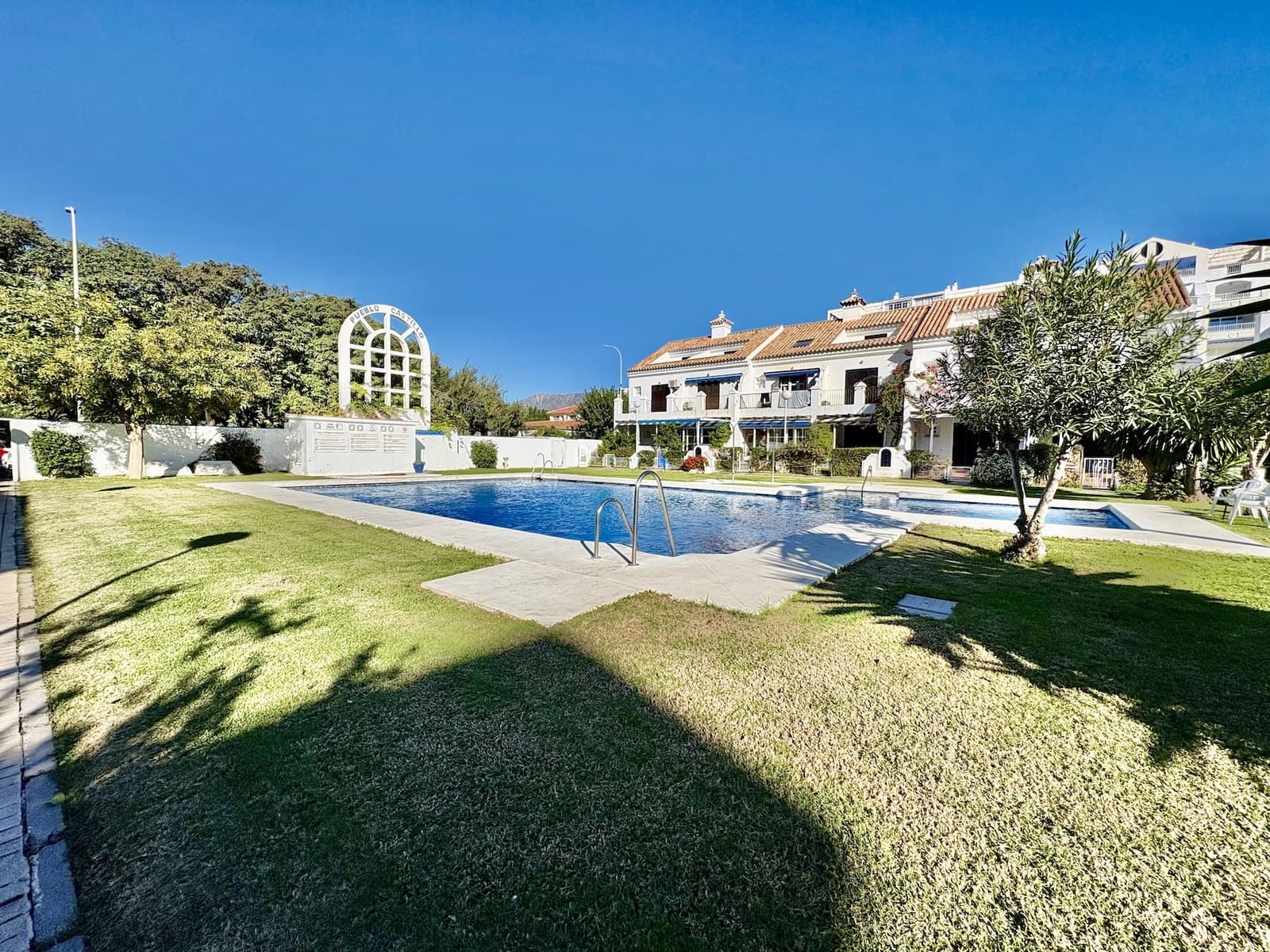 3 soveværelse Penthouse til salg i Fuengirola med swimmingpool garage - € 790.000 (Ref: 9419566)