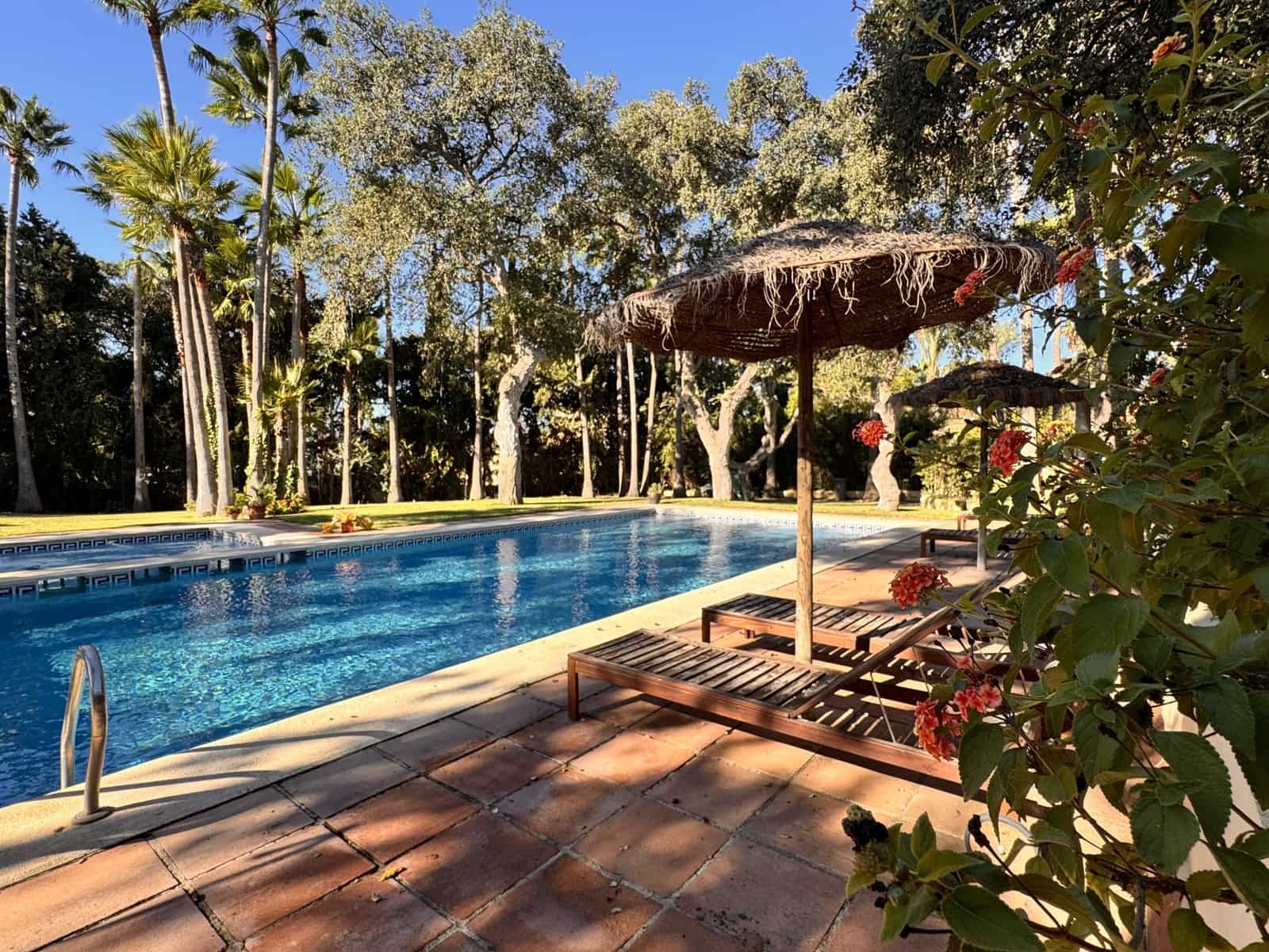 3 soveværelse Villa til salg i Sotogrande med swimmingpool garage - € 860.000 (Ref: 9422263)