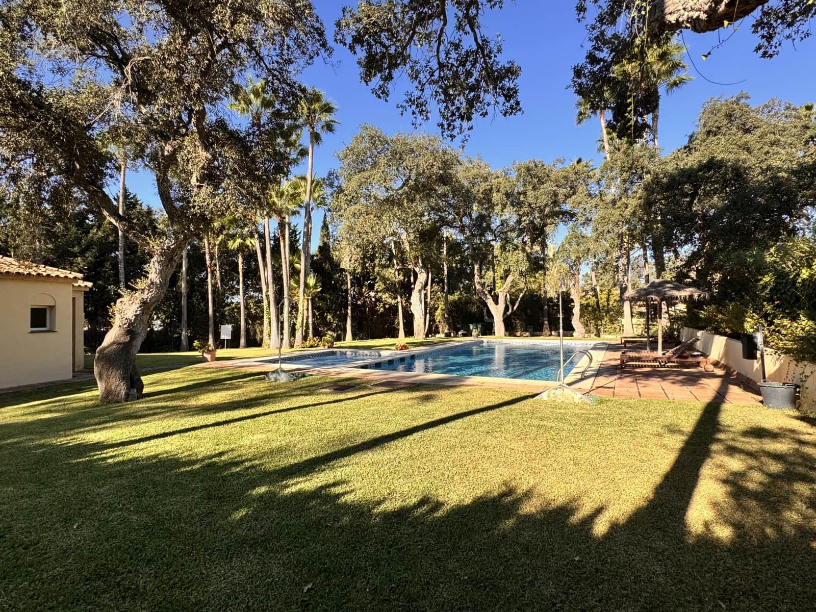 3 soveværelse Villa til salg i Sotogrande med swimmingpool garage - € 860.000 (Ref: 9422263)