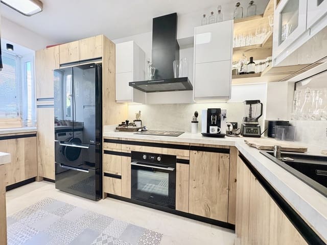 4 sypialnia Dom na sprzedaż w Marbella z basenem garażem - 2 920 000 € (Ref: 9424401)