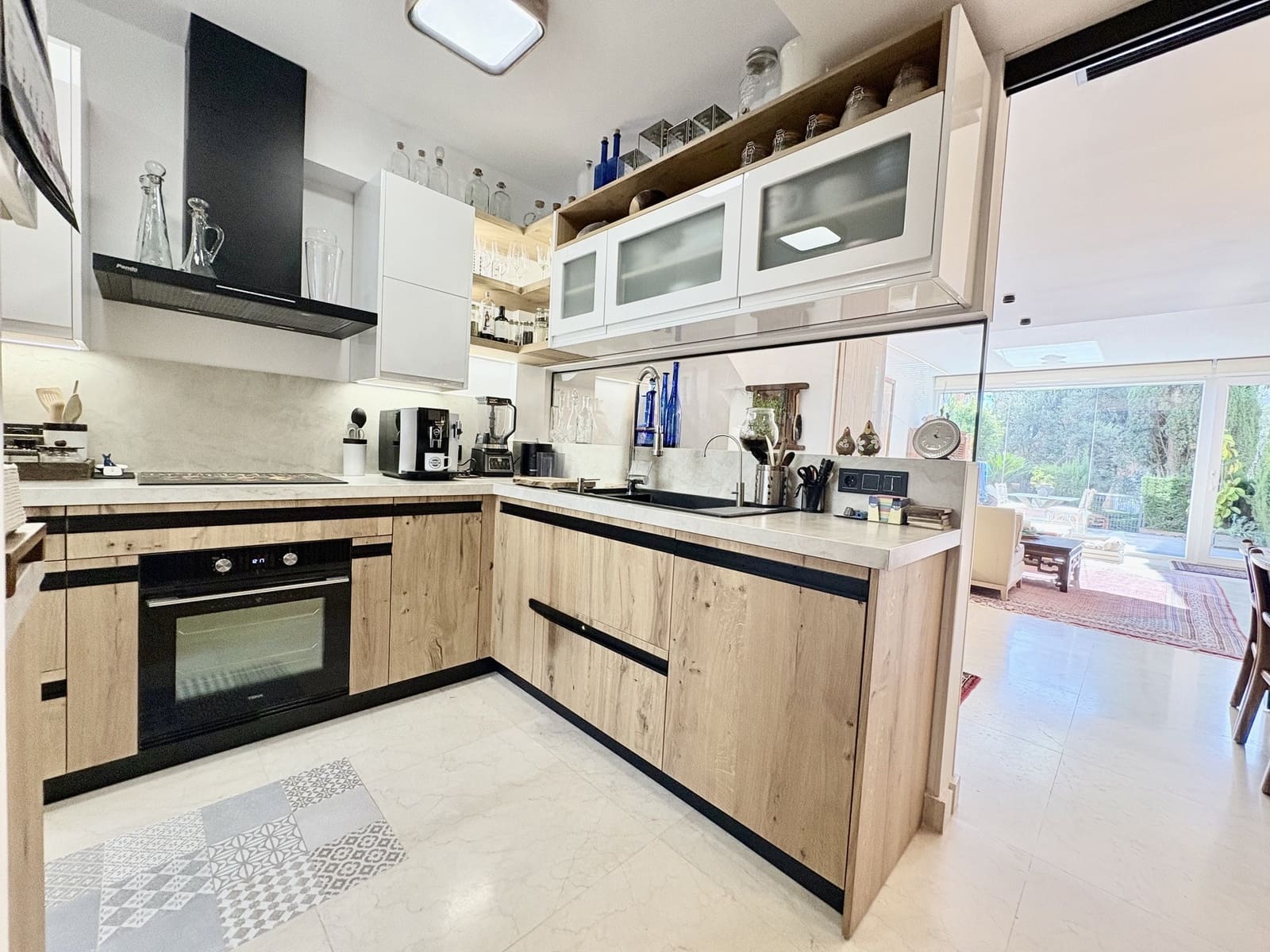 4 sypialnia Dom na sprzedaż w Marbella z basenem garażem - 2 920 000 € (Ref: 9424401)