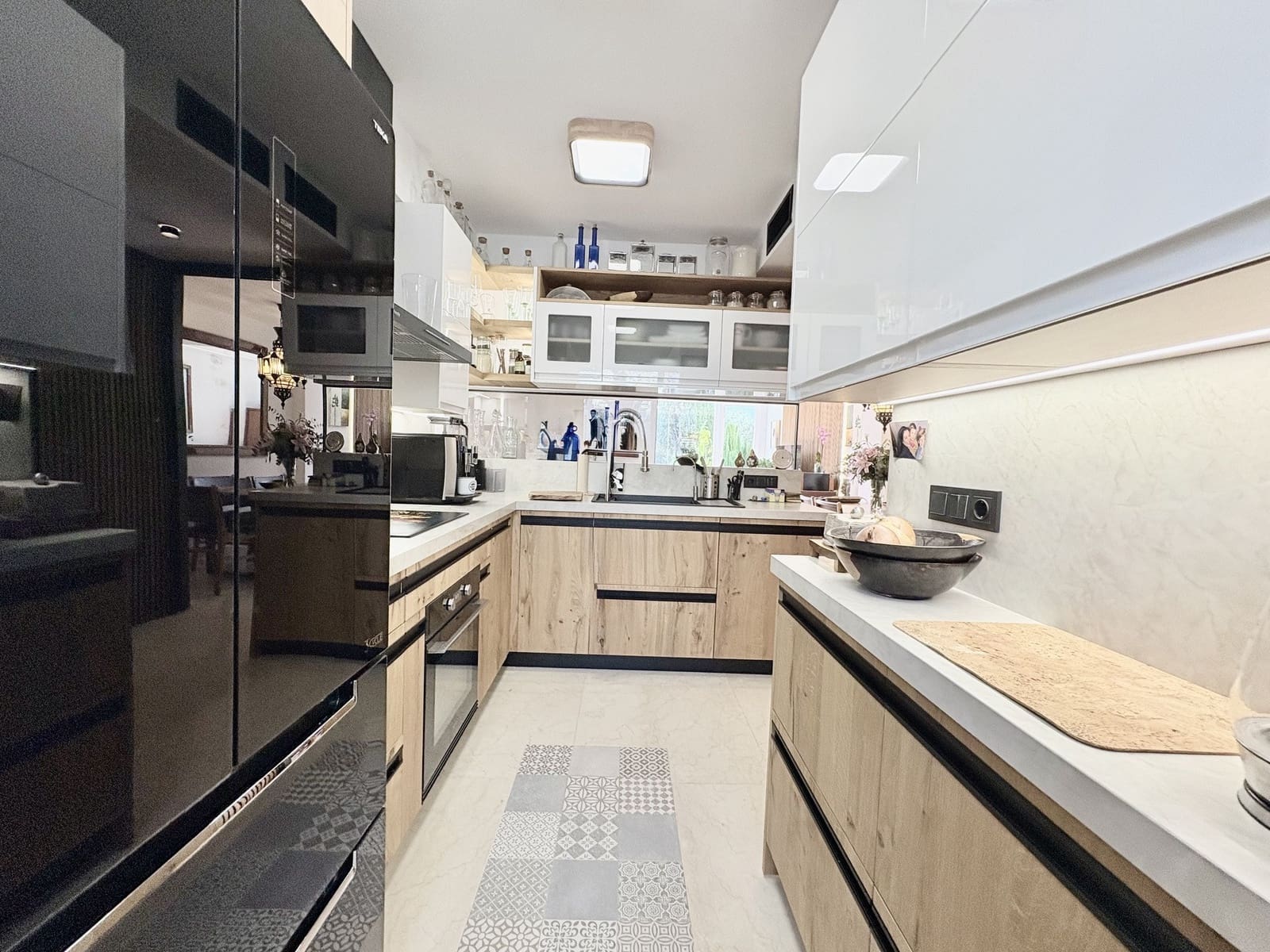 4 sypialnia Dom na sprzedaż w Marbella z basenem garażem - 2 920 000 € (Ref: 9424401)