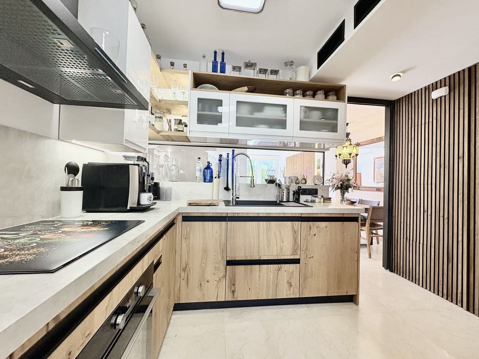 4 sypialnia Dom na sprzedaż w Marbella z basenem garażem - 2 920 000 € (Ref: 9424401)