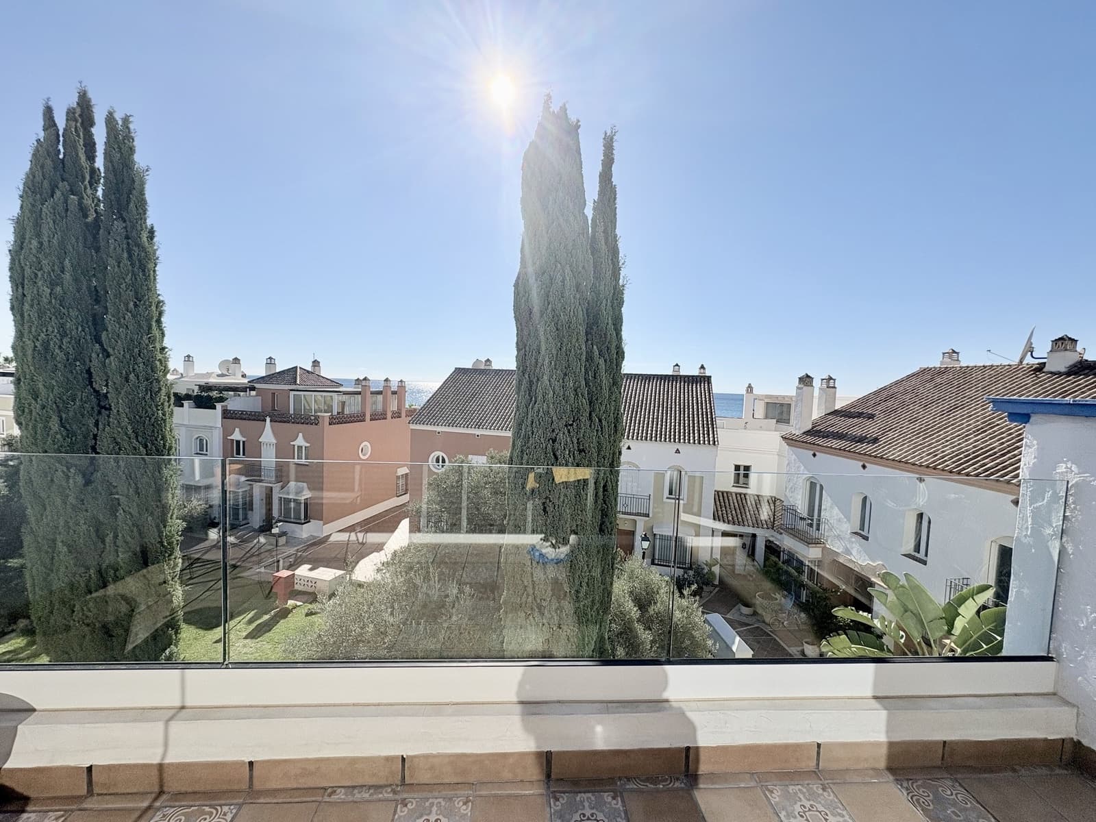 4 sypialnia Dom na sprzedaż w Marbella z basenem garażem - 2 920 000 € (Ref: 9424401)